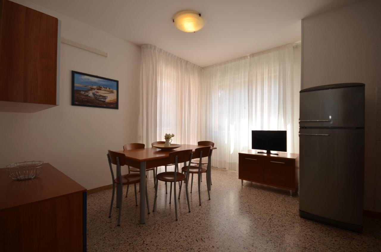 Appartamenti Dei Pini Bibione Luaran gambar